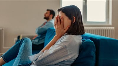 3 طرق لجعل حبيبك يشعر بالذنب ناحيتك