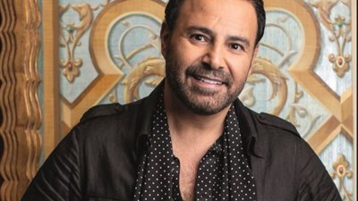 عاصي الحلاني يخرج عن سياق حفل صلاح الشرنوبي بالسعودية (فيديو)