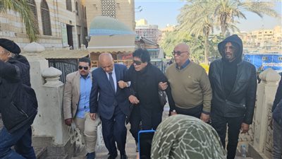 5 أخبار فنية ينبغي ألا تفوتك أهمها انهيار محمد منير وحفل Joy awards