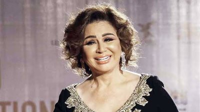 إلهام شاهين تهنئ عادل إمام بعد تكريمه في Joy awards بهذه الطريقة