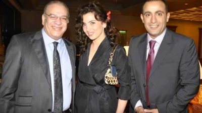 المخرجة ساندرا نشأت تروي موقف بطولي لأحمد السقا (فيديو)