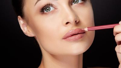 7 نصائح لتطبيق محدد الشفاه كالمحترفين