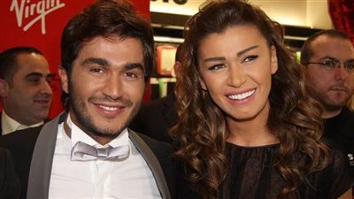 نادين الراسي: أرضعت شقيقي 9 شهور مع ابني وحد لعبله في عقله (فيديو)