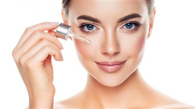 أفضل سيروم للوجه قبل المكياج وفق نوع بشرتك | صور