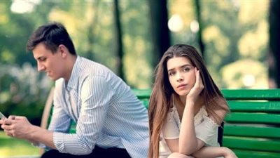 كيف تتعاملين مع إهمال حبيبك؟ (إنفوجراف)
