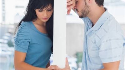 3 طرق للتخلص من قصة حب فاشلة (إنفوجراف)