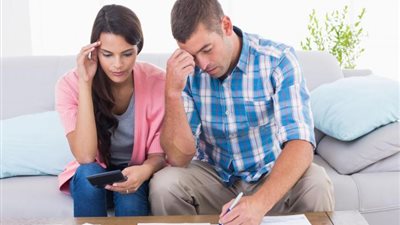 6 خطوات لتدعمي زوجك إذا فقد عمله بشكل مفاجئ (إنفوجراف)