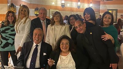 5 أخبار فنية ينبغي ألا تفوتك أهمها زواج عمر عبدالعزيز ووفاة كارل ويذرز