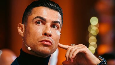 كريستيانو رونالدو يحتفل بعيد ميلاده الـ39 مع عائلته