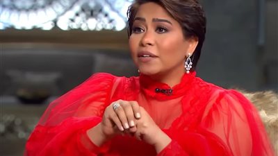 أغنية الدهب تعيد شيرين للواجهة من جديد بعد غياب (فيديو) 