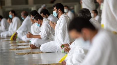 ما حكم استعمال الكريمات أثناء الإحرام؟ «الإفتاء تُجيب»