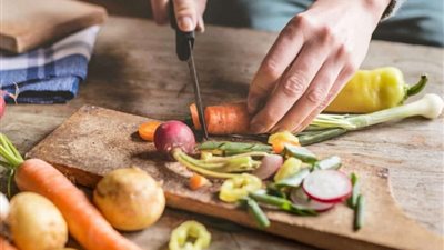 تفسير رؤية السكين في المنام للعزباء والمتزوجة