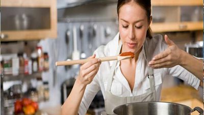 5 حيل توفر عليك وقت المطبخ في رمضان 2024