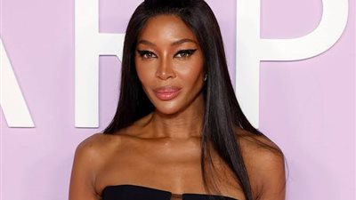 ناعومي كامبل تبتكر أزياء جديدة مضادة للبكتيريا والجراثيم (صور)