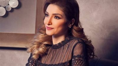 رمضان 2024.. روجينا تتشح بالسواد في بوستر مسلسل سر إلهي (صور) 