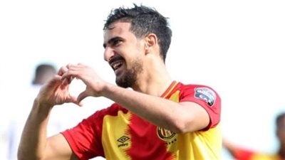 هل وقع اللاعب التونسي محمد علي بن رمضان مع الأهلي؟ 
