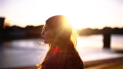 تفسير حلم شروق الشمس في المنام للعزباء والمتزوجة