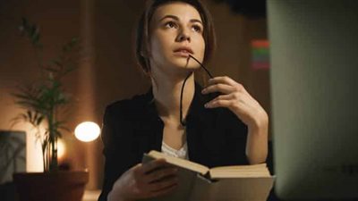 كيف أتجنب التفكير في شخص بعيد عني؟