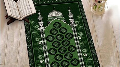 ما حكم عمل سجادة تقوم بِعَدِّ الركعات أثناء الصلاة؟ «الإفتاء تُجيب»