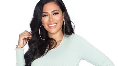 العراقية الأمريكية هدى قطان رائدة عالم مكياج المشاهير 