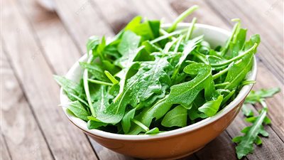 تفسير رؤية الجرجير في المنام للعزباء والمتزوجة