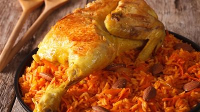 طريقة عمل كبسة الدجاج بالطماطم بخطوات سهلة في رمضان 2024