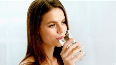 رأيت أني أشرب الماء في المنام « فما تفسير الحلم؟»