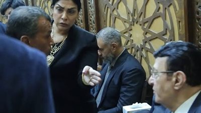 ليلى الشبح تكشف المستور بعد شجارها في عزاء حلمي بكر