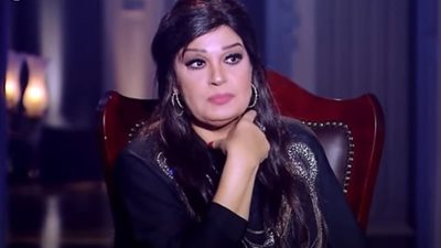 فيفي عبده في مرمى النيران بسبب تصريحاتها: 37 عمرة و7 حج ورقاصة