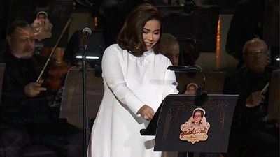 كواليس حفل شيرين عبد الوهاب ضمن الليالي المصرية السعودية (فيديو)