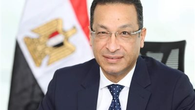 وزير الاتصالات يكلف رأفت هندي بأعمال رئيس جهاز تنظيم الاتصالات