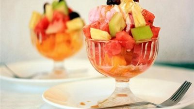 طريقة عمل الفخفخينا بقطع الفواكه والمكسرات.. جددي مشروباتك في رمضان 2024