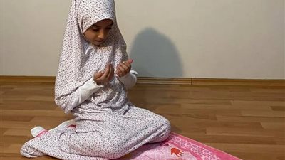 هل يجوز ضرب الأبناء المتهاونين في الصلاة؟ المفتي يكشف مفاجأة (فيديو)