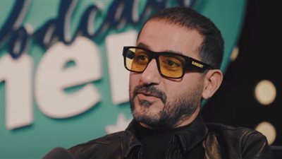 أحمد حلمي يكشف عن حبه الأول وسر خواتمه الثلاثة