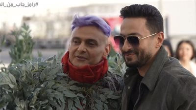 حمادة هلال يتهم تامر حسني بالسرقة في «رامز جاب من الآخر»