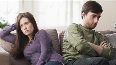 شقيقة الزوج | هل هي «حرباية» وتسبب المشاكل بين الزوجين؟