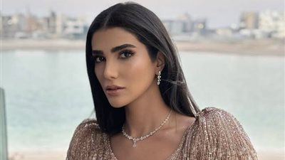 ريم سامي تخطف الأنظار بجمالها في عقد قرانها (صور)