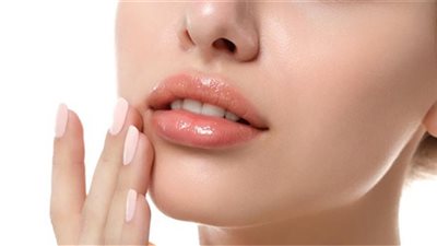 5 نصائح لتجنب جفاف الشفاه في رمضان (إنفوجراف)