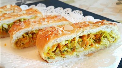 طريقة عمل فطيرة الدجاج على سفرة رمضان 2024