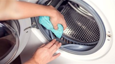 5 أخطاء تتسبب في تلف الملابس أثناء غسلها