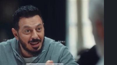 مسلسل المعلم الحلقة 16| منذر ريحانة يورط مصطفى شعبان في تهريب المخدرات