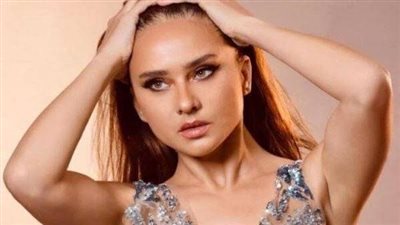 نيللي كريم تلوم انتصار على تصريح 