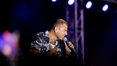 عمرو دياب يشعل حفل الجونة في عيد الفطر ويشكر طاقم الحشاشين (صور)