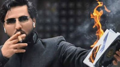 بعد أنباء وفاته.. آخر رسالة وجهها حارق المصحف سلوان موميكا 