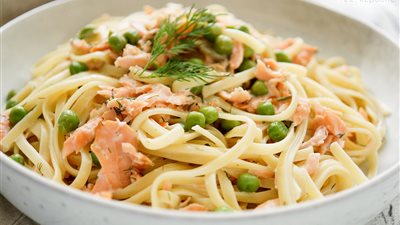 طريقة عمل الباستا بالسلمون بخطوات سهلة