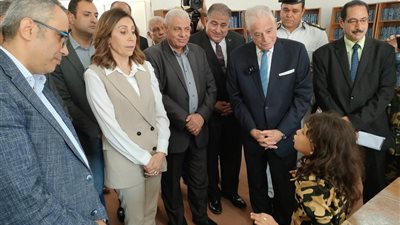 استقبال سيناوي حافل لوزيرة الثقافة قبل تفقد المسرح المكشوف بالطور (صور)