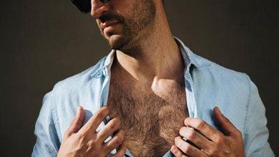 3 أسرار لانجذاب المرأة للرجل المُشعر