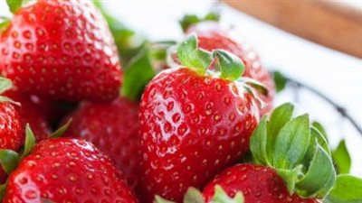 10 أسباب تجعل الفراولة غذاء مثاليا للمرأة