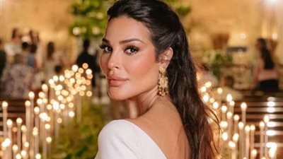 نادين نسيب نجيم تطلق علامتها التجارية لمستحضرات التجميل 2024 