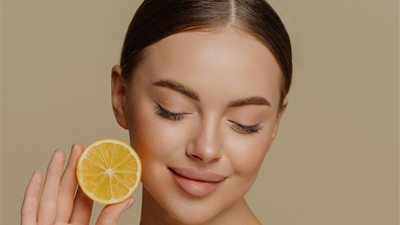 فوائد زيت الليمون المذهلة لتفتيح ونضارة البشرة